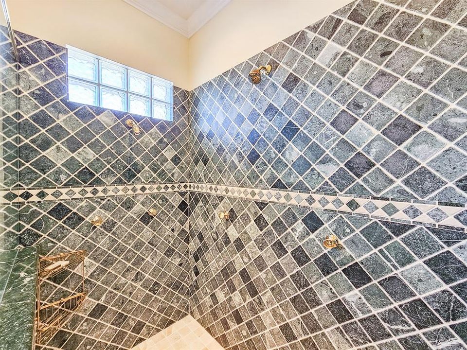 合同活跃: $1,145,000 (3 贝兹, 3 浴室, 2967 平方英尺)