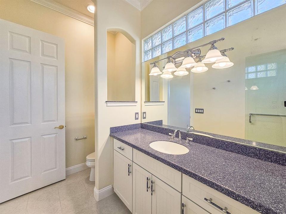 合同活跃: $1,145,000 (3 贝兹, 3 浴室, 2967 平方英尺)