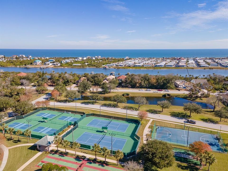 合同活跃: $1,145,000 (3 贝兹, 3 浴室, 2967 平方英尺)