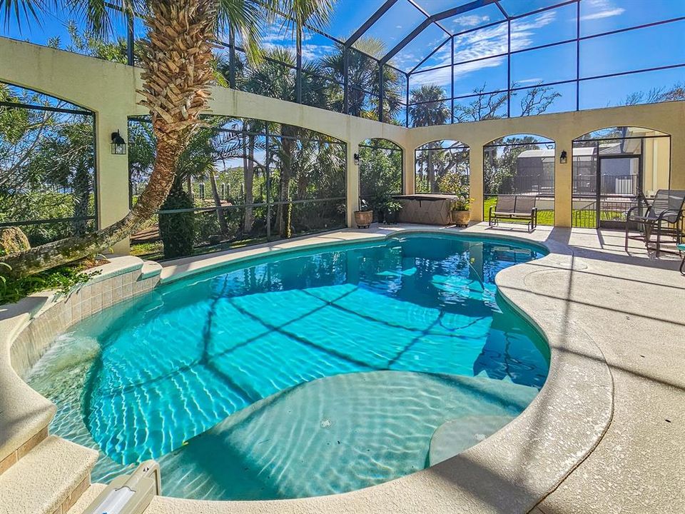 合同活跃: $1,145,000 (3 贝兹, 3 浴室, 2967 平方英尺)