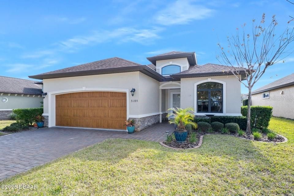 Recently Sold: $419,000 (3 beds, 2 baths, 1919 Square Feet)