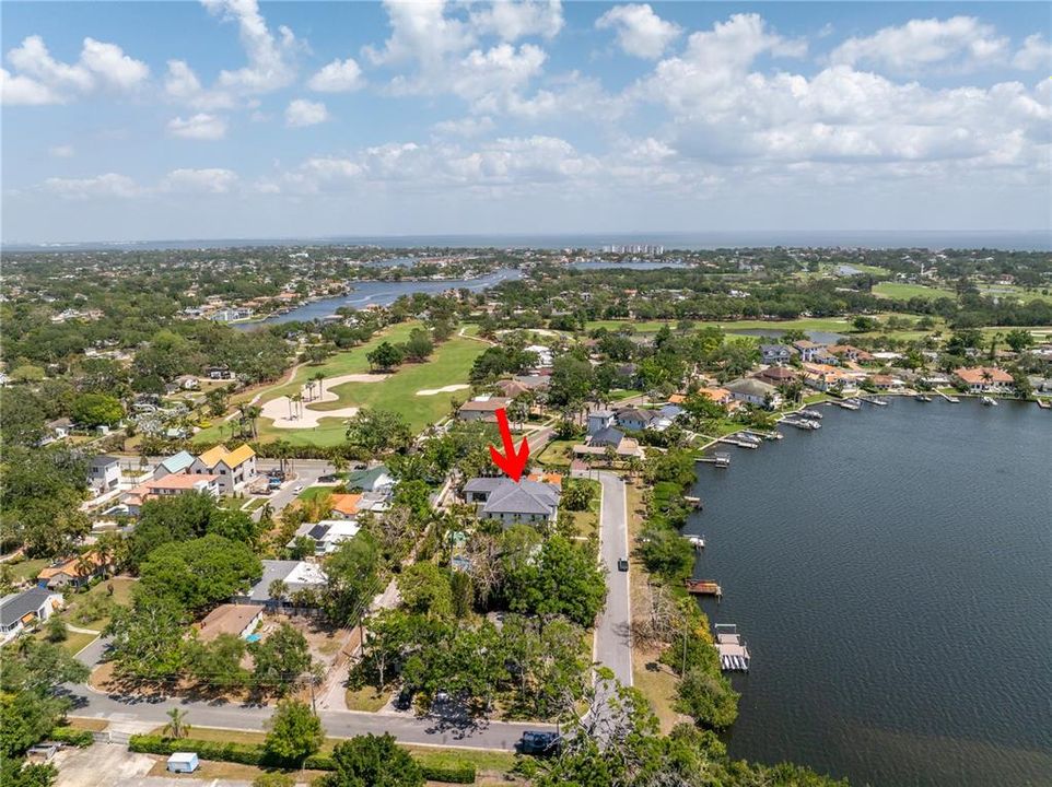 合同活跃: $5,995,000 (4 贝兹, 5 浴室, 6290 平方英尺)