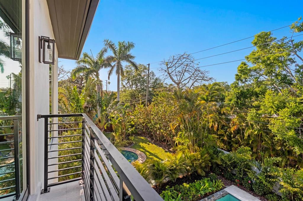 合同活跃: $5,995,000 (4 贝兹, 5 浴室, 6290 平方英尺)