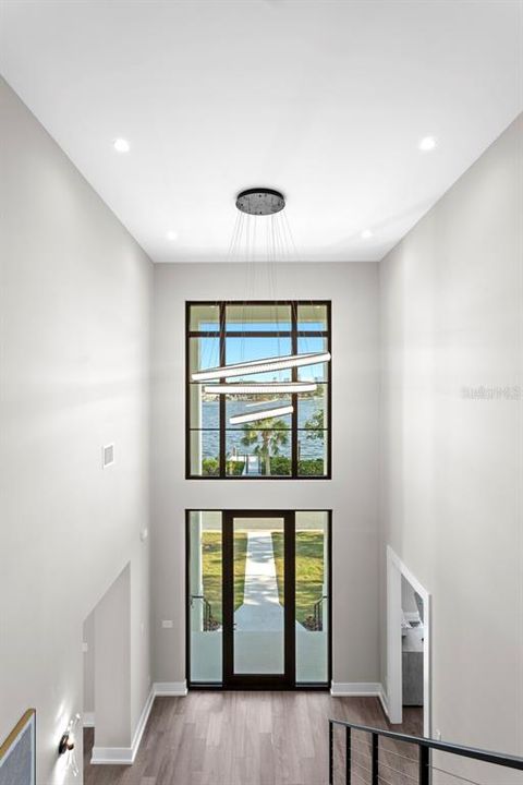 合同活跃: $5,995,000 (4 贝兹, 5 浴室, 6290 平方英尺)