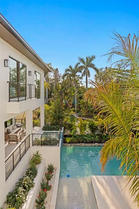 合同活跃: $5,995,000 (4 贝兹, 5 浴室, 6290 平方英尺)