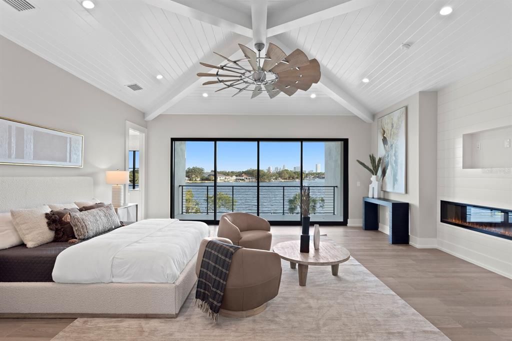 合同活跃: $5,995,000 (4 贝兹, 5 浴室, 6290 平方英尺)