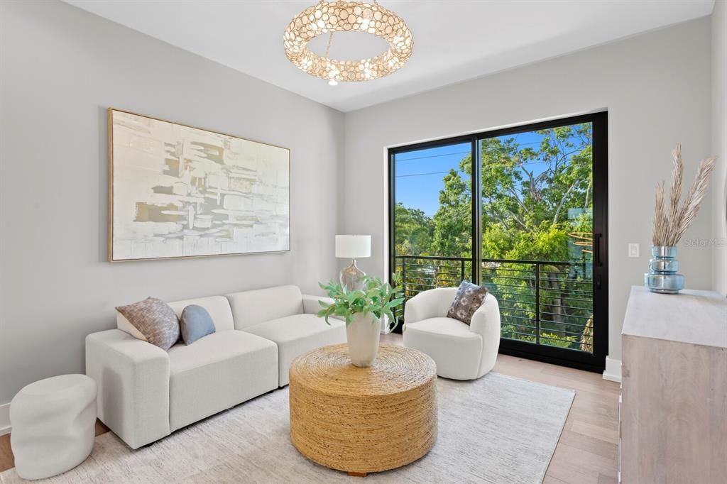 合同活跃: $5,995,000 (4 贝兹, 5 浴室, 6290 平方英尺)