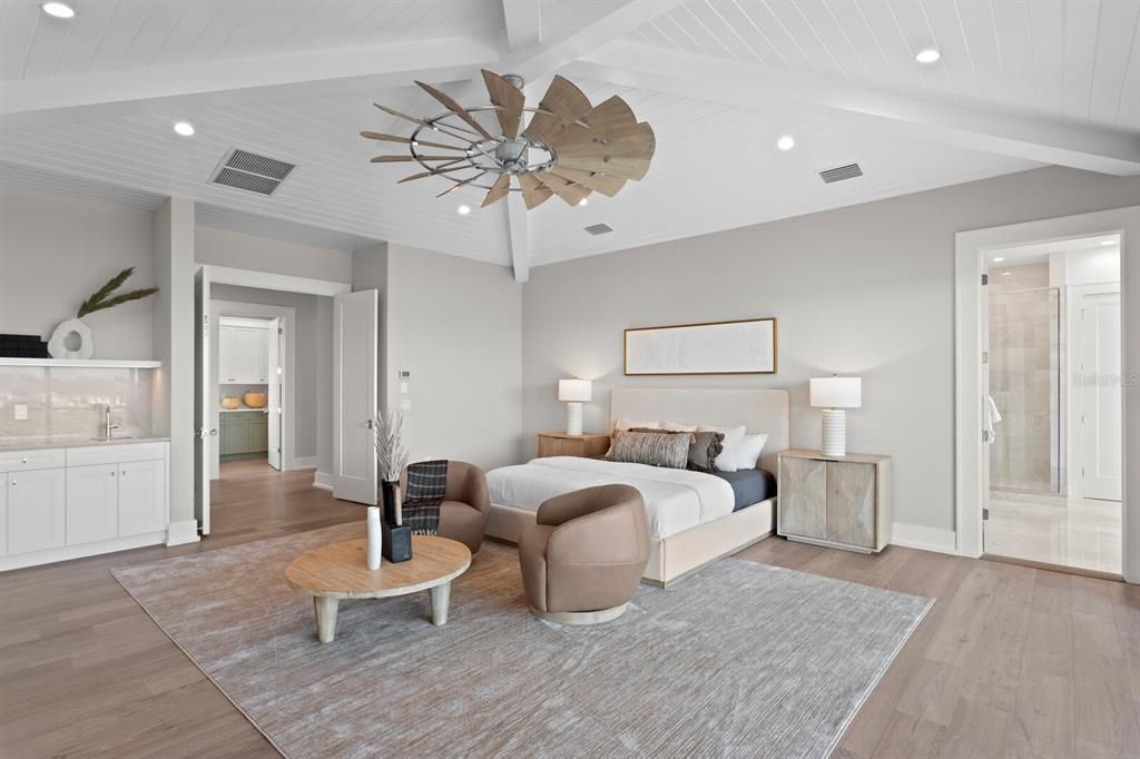 合同活跃: $5,995,000 (4 贝兹, 5 浴室, 6290 平方英尺)