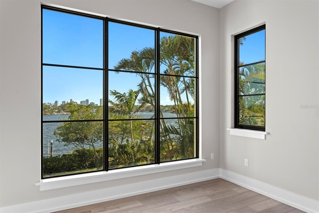 合同活跃: $5,995,000 (4 贝兹, 5 浴室, 6290 平方英尺)