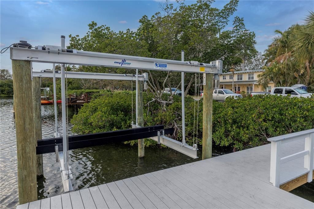 合同活跃: $5,995,000 (4 贝兹, 5 浴室, 6290 平方英尺)