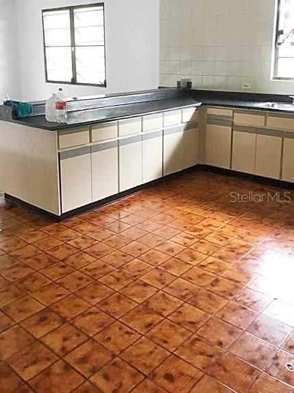 En Venta: $325,000 (0 camas, 0 baños, 2800 Pies cuadrados)