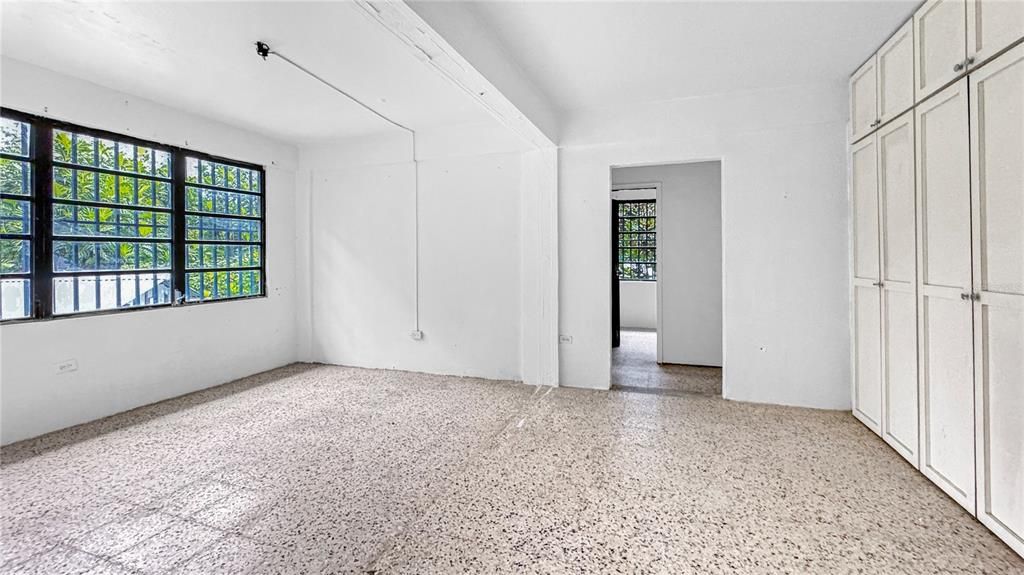 En Venta: $325,000 (0 camas, 0 baños, 2800 Pies cuadrados)