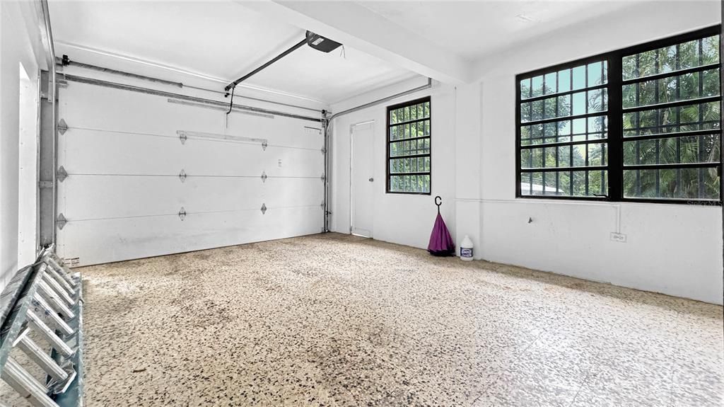 En Venta: $325,000 (0 camas, 0 baños, 2800 Pies cuadrados)