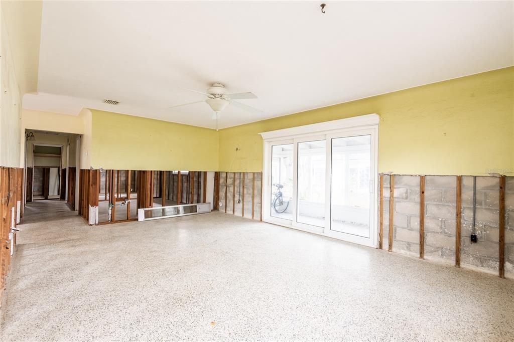 For Sale: $729,000 (3 beds, 2 baths, 1232 Square Feet)