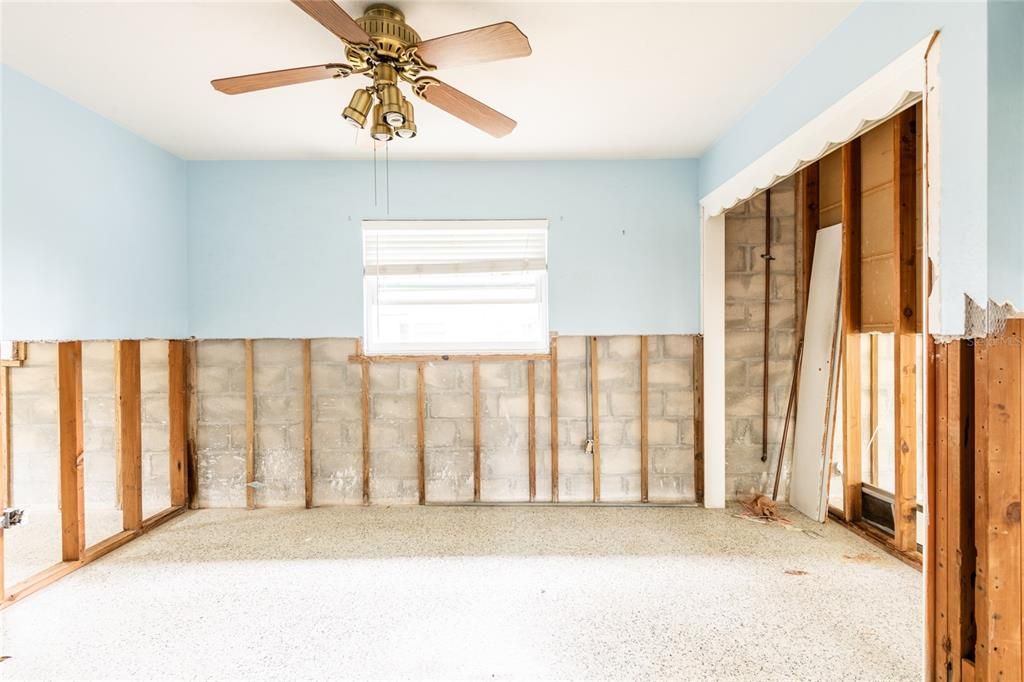 For Sale: $729,000 (3 beds, 2 baths, 1232 Square Feet)