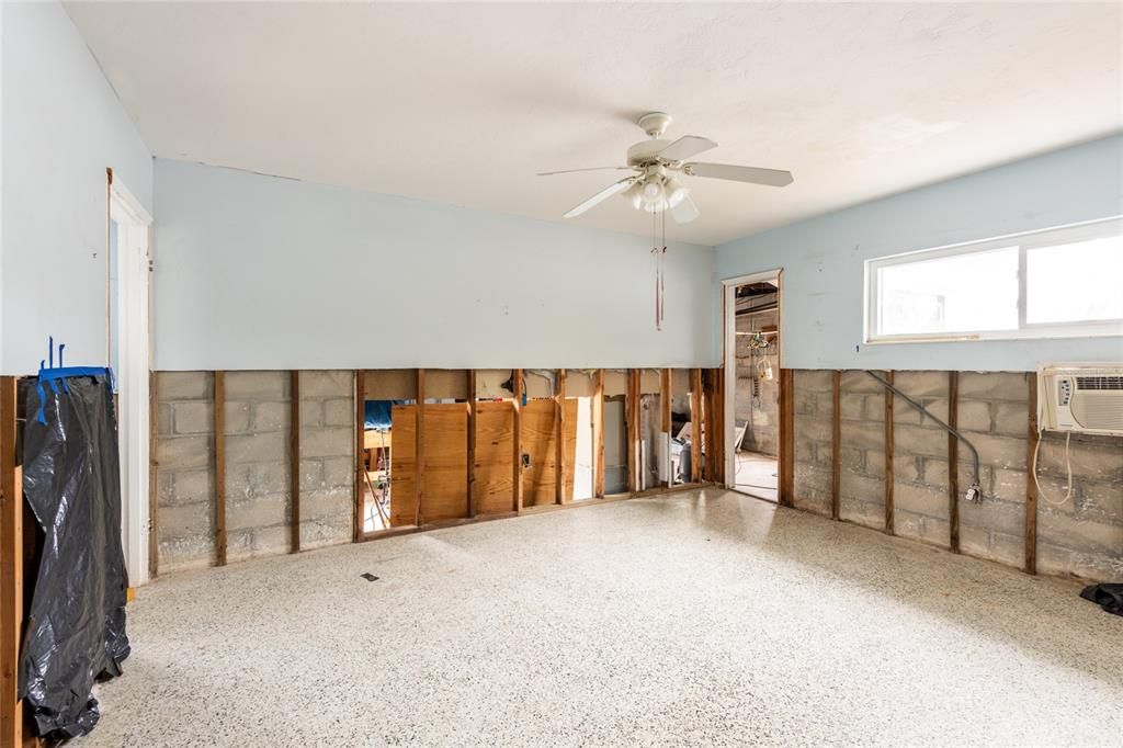 For Sale: $729,000 (3 beds, 2 baths, 1232 Square Feet)