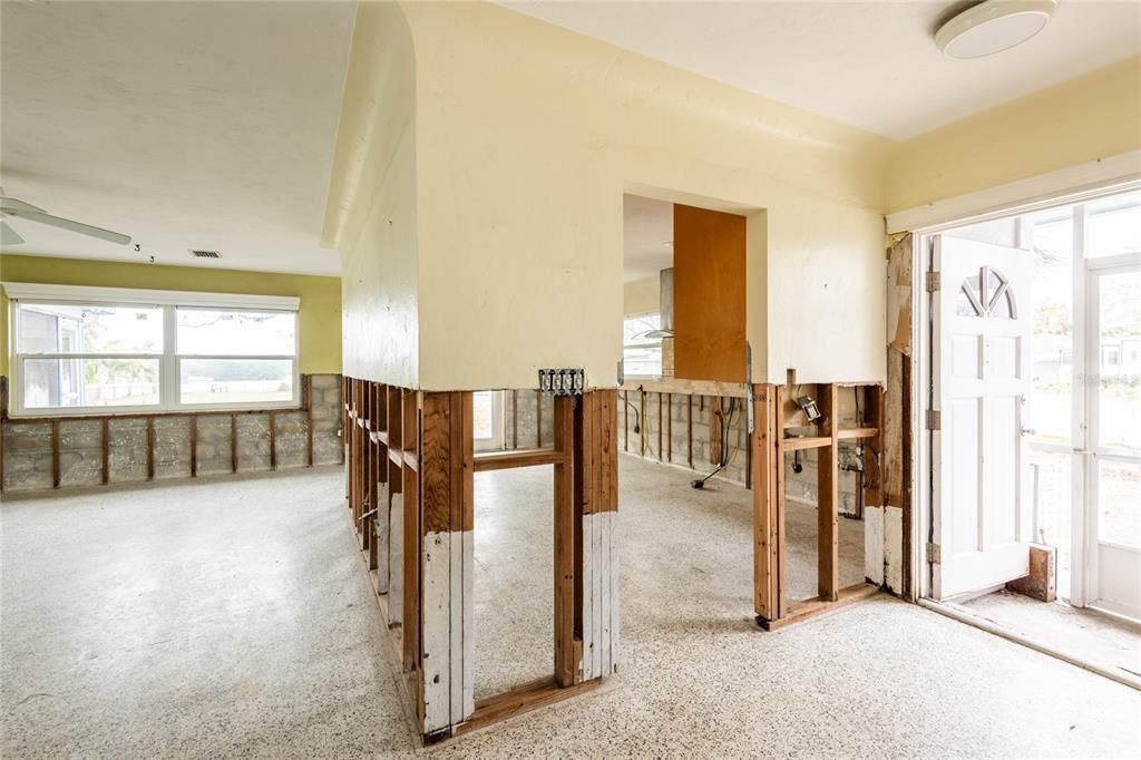 For Sale: $729,000 (3 beds, 2 baths, 1232 Square Feet)