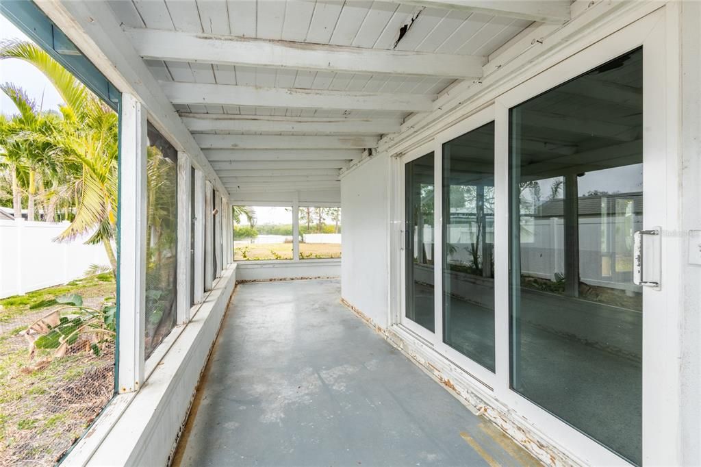 For Sale: $729,000 (3 beds, 2 baths, 1232 Square Feet)