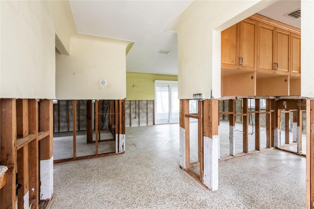 For Sale: $729,000 (3 beds, 2 baths, 1232 Square Feet)