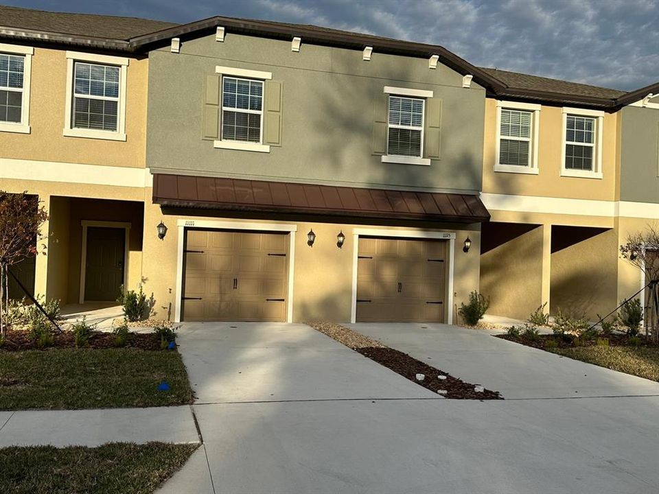 Recently Rented: $1,975 (3 beds, 2 baths, 1666 Square Feet)