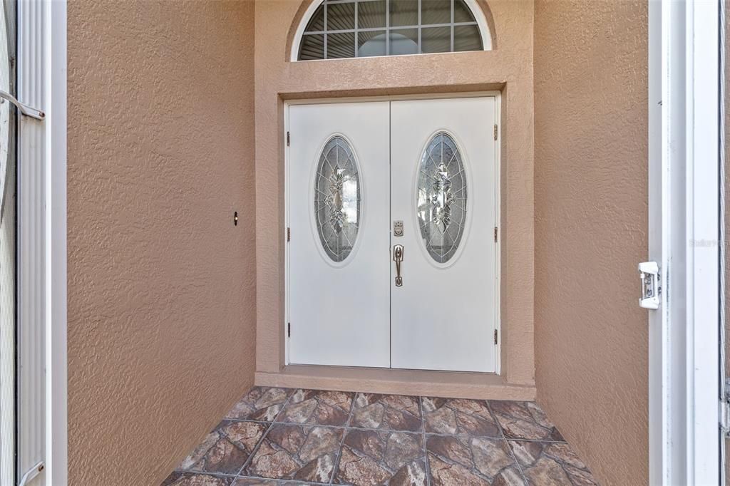 For Sale: $329,900 (3 beds, 2 baths, 1433 Square Feet)