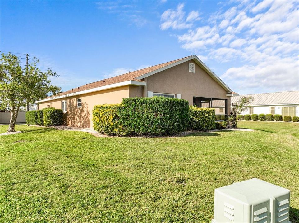 For Sale: $329,900 (3 beds, 2 baths, 1433 Square Feet)