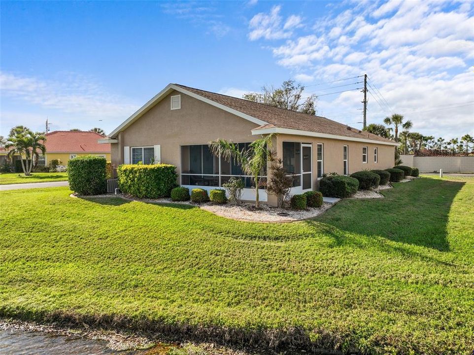 For Sale: $329,900 (3 beds, 2 baths, 1433 Square Feet)