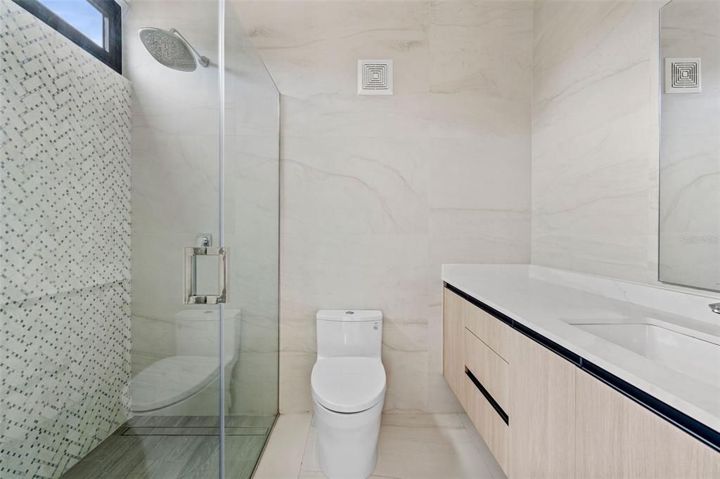 For Sale: $2,695,000 (4 beds, 3 baths, 4675 Square Feet)