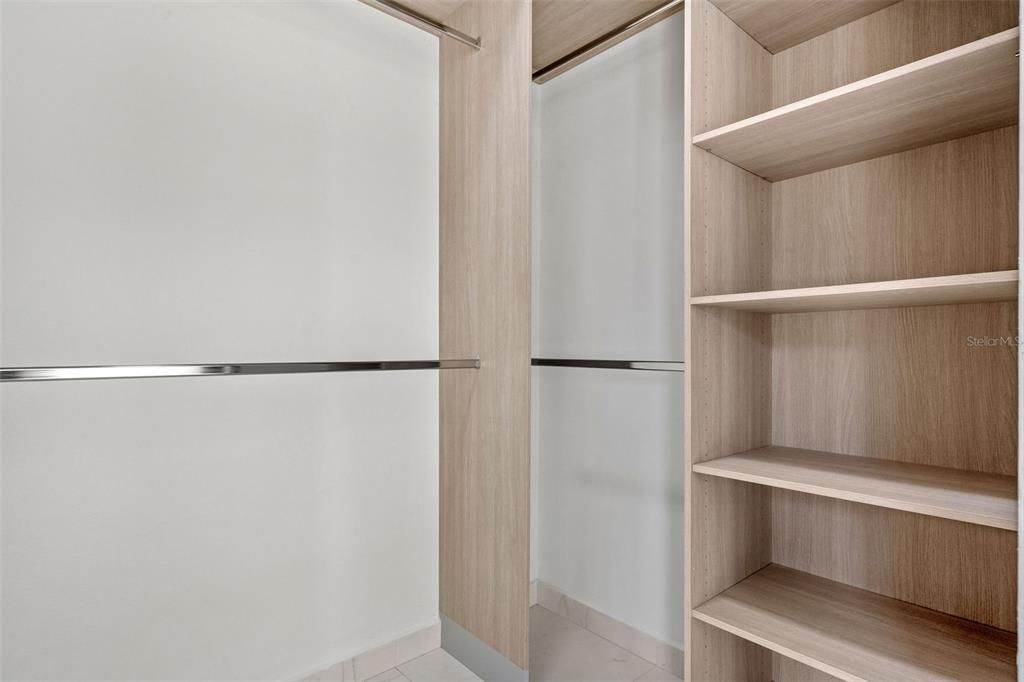 For Sale: $2,695,000 (4 beds, 3 baths, 4675 Square Feet)