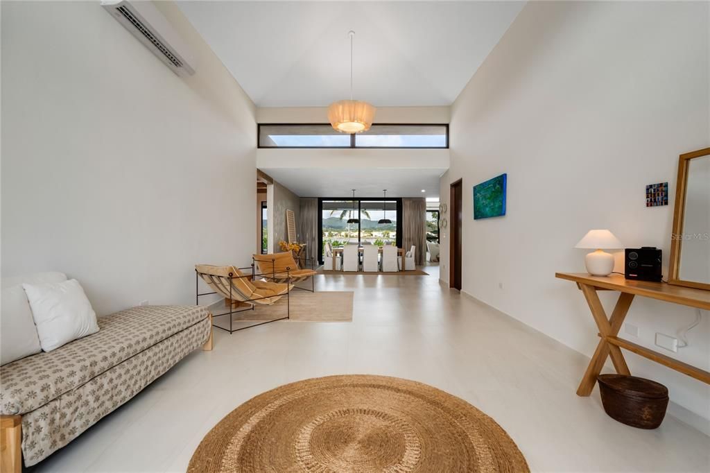 For Sale: $2,695,000 (4 beds, 3 baths, 4675 Square Feet)