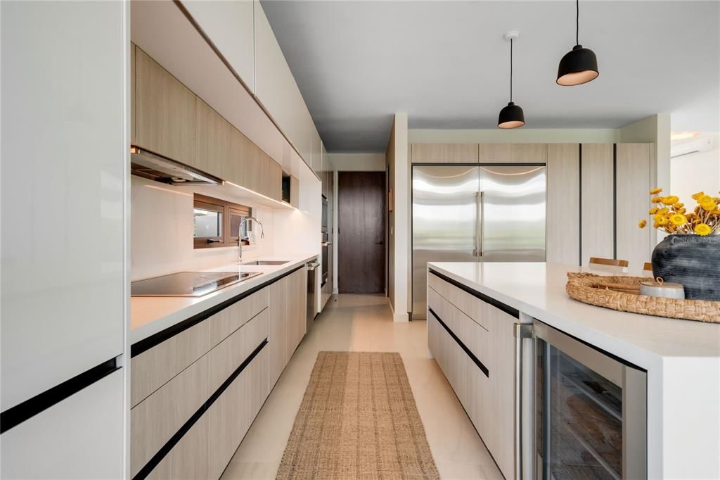 For Sale: $2,695,000 (4 beds, 3 baths, 4675 Square Feet)