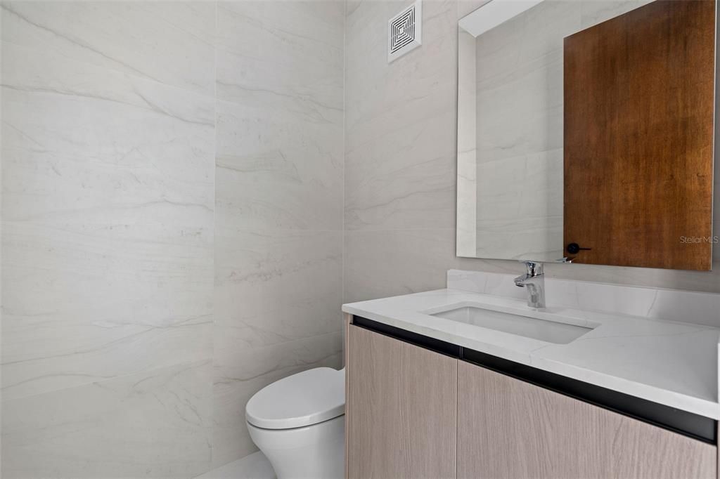 For Sale: $2,695,000 (4 beds, 3 baths, 4675 Square Feet)