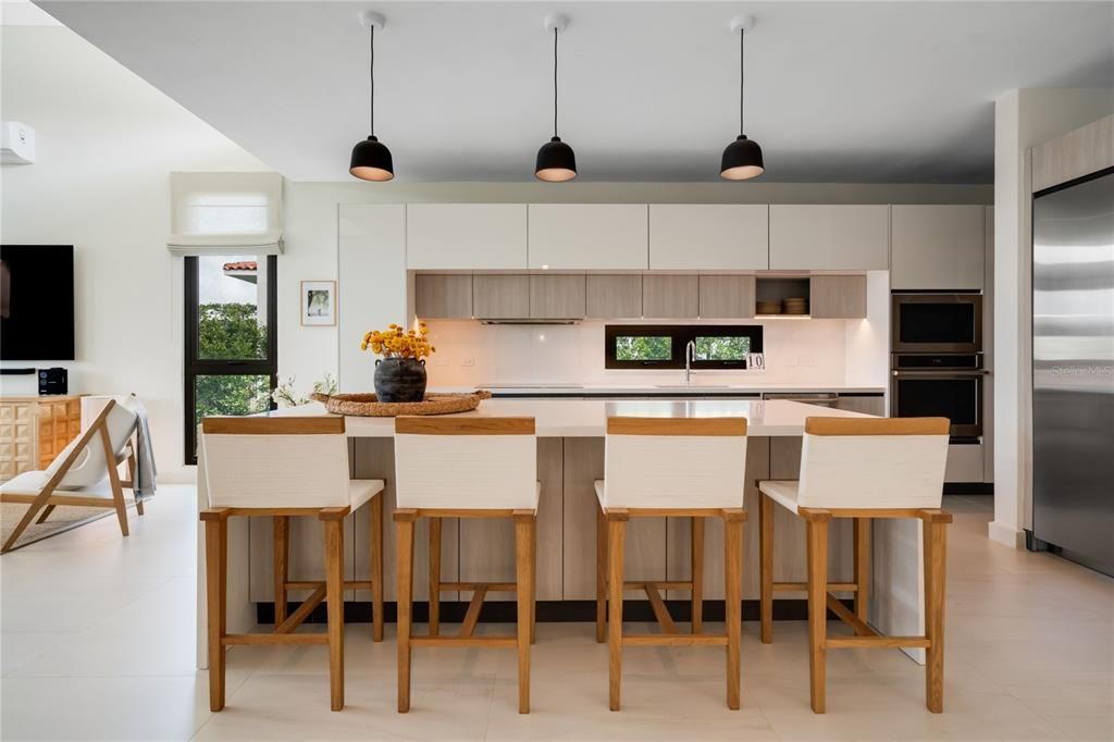 For Sale: $2,695,000 (4 beds, 3 baths, 4675 Square Feet)