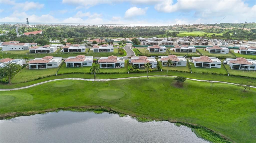 For Sale: $2,695,000 (4 beds, 3 baths, 4675 Square Feet)