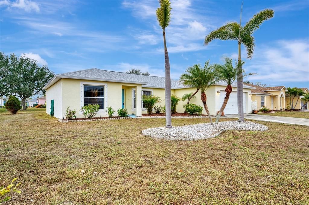 Под контрактом: $239,000 (3 спален, 2 ванн, 1386 Квадратных фут)