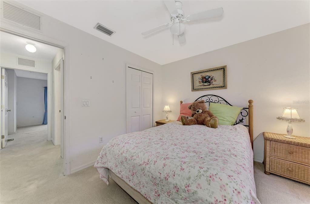 Под контрактом: $239,000 (3 спален, 2 ванн, 1386 Квадратных фут)