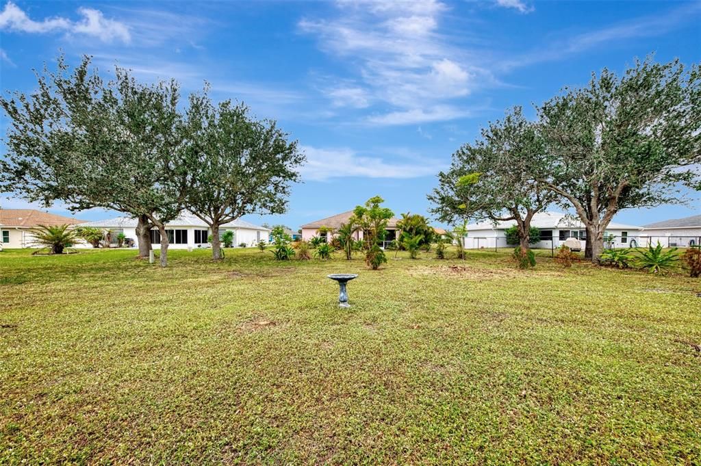 Под контрактом: $239,000 (3 спален, 2 ванн, 1386 Квадратных фут)