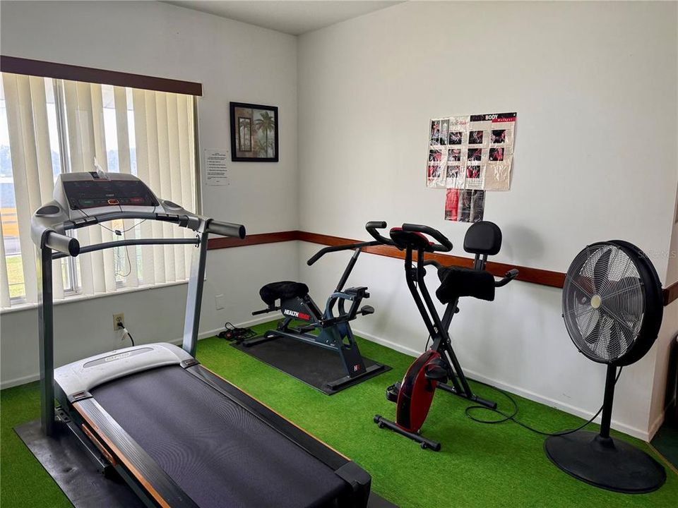 For Sale: $75,000 (1 beds, 1 baths, 640 Square Feet)