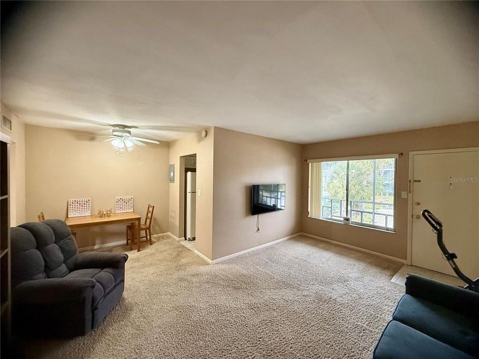 For Sale: $75,000 (1 beds, 1 baths, 640 Square Feet)