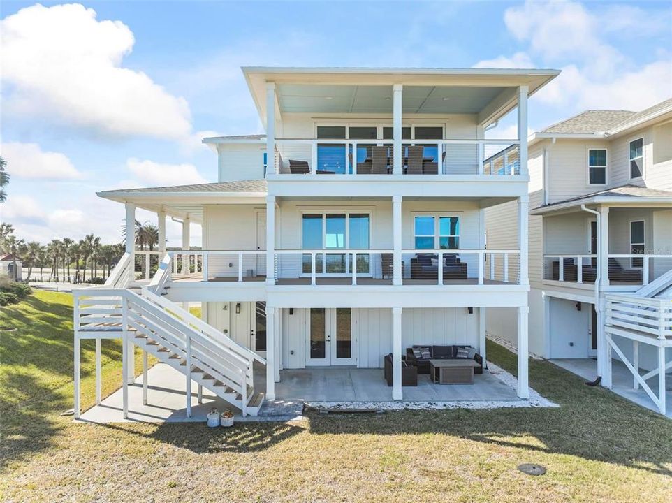 For Sale: $2,299,000 (6 beds, 5 baths, 3858 Square Feet)
