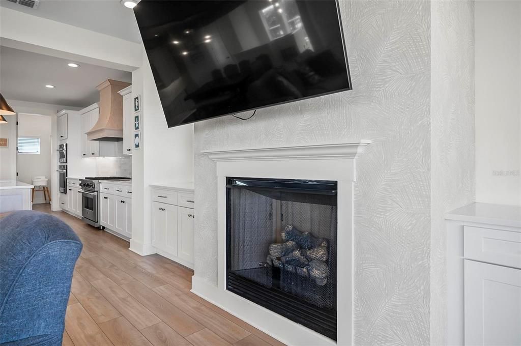 For Sale: $2,299,000 (6 beds, 5 baths, 3858 Square Feet)