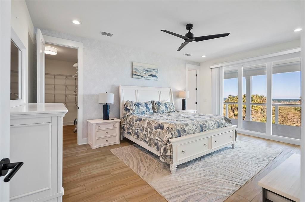 For Sale: $2,299,000 (6 beds, 5 baths, 3858 Square Feet)