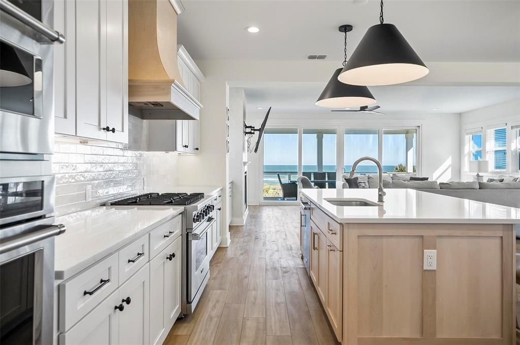 For Sale: $2,299,000 (6 beds, 5 baths, 3858 Square Feet)