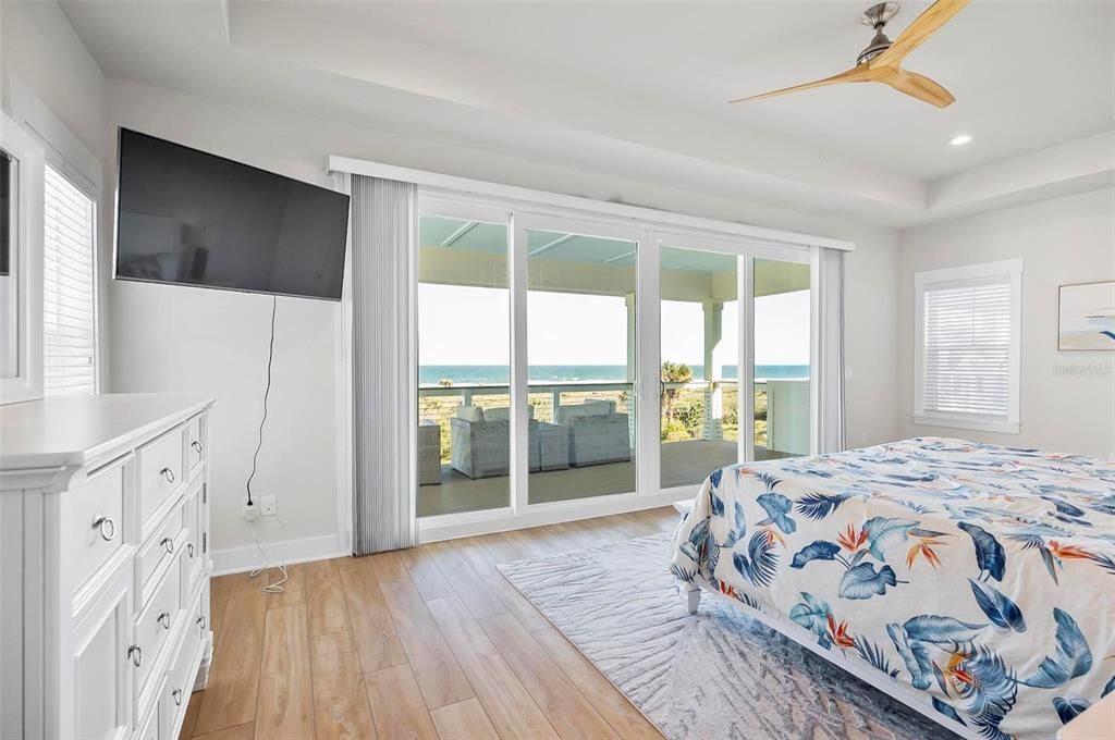 待售: $2,449,000 (5 贝兹, 5 浴室, 3786 平方英尺)