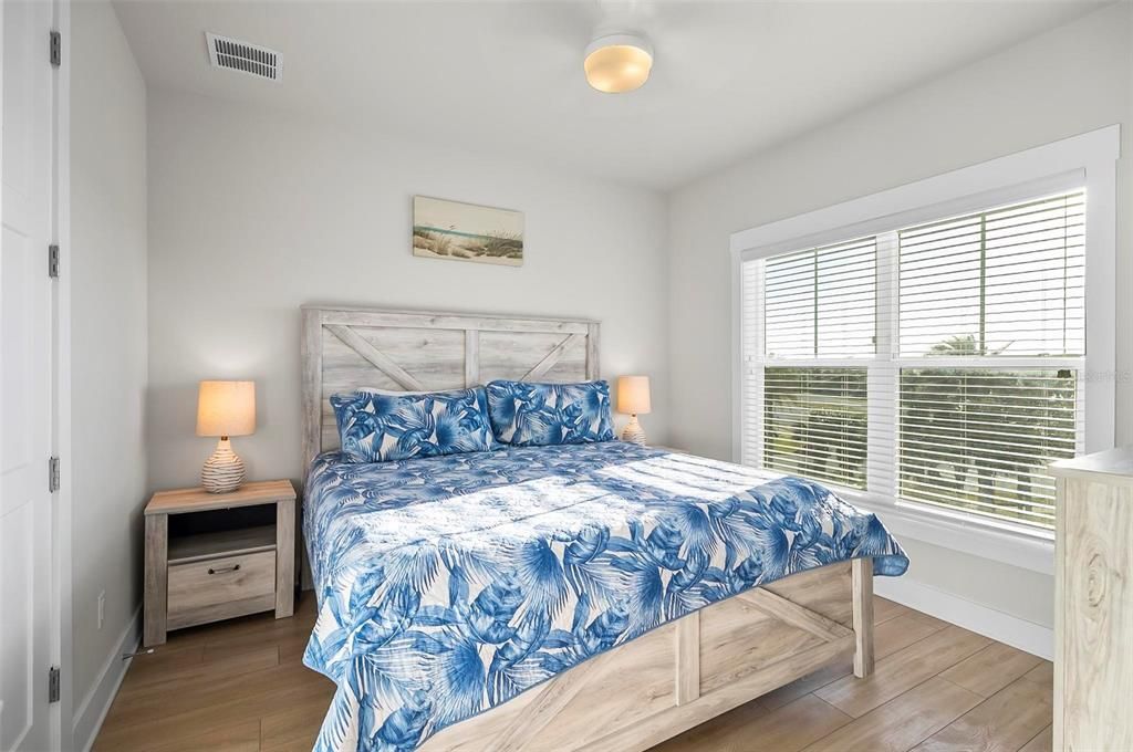 待售: $2,449,000 (5 贝兹, 5 浴室, 3786 平方英尺)