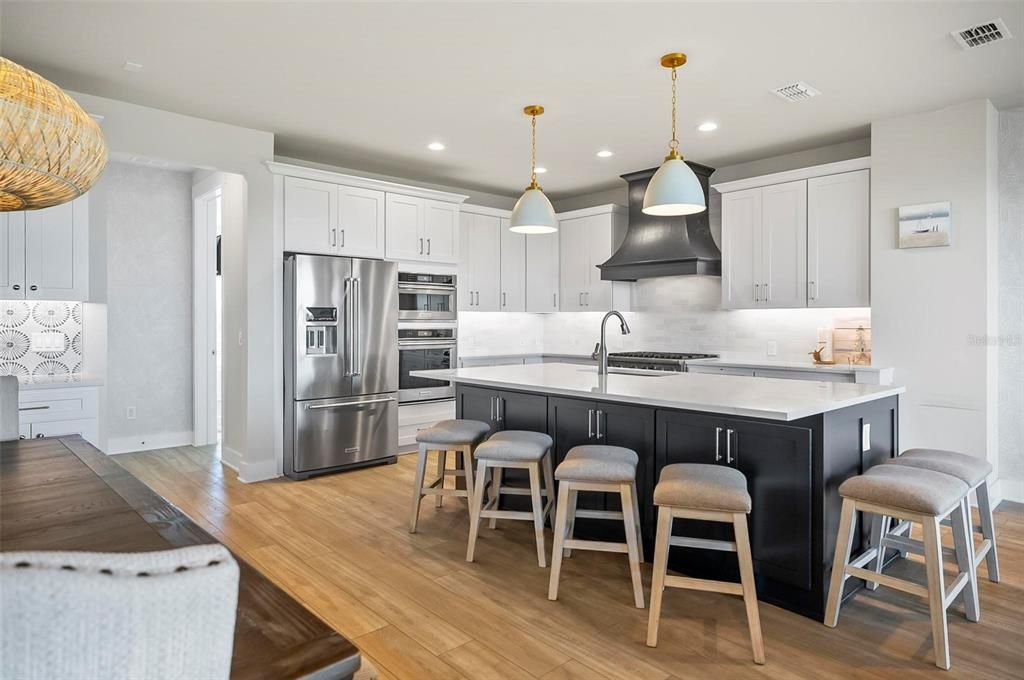 待售: $2,449,000 (5 贝兹, 5 浴室, 3786 平方英尺)