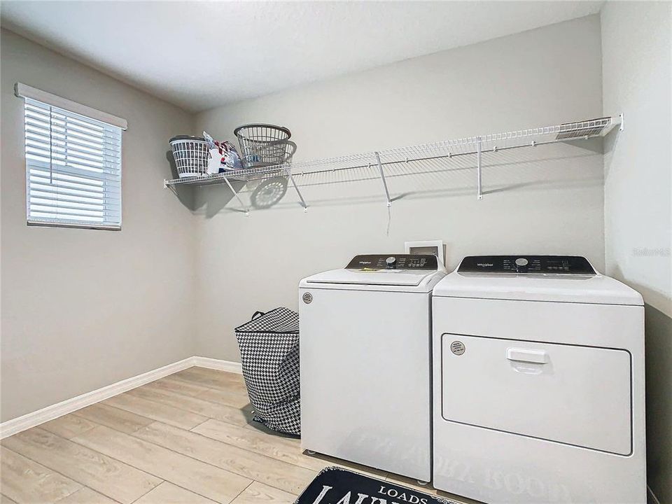 На продажу: $426,995 (5 спален, 3 ванн, 3011 Квадратных фут)