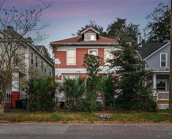 Recently Sold: $160,000 (4 beds, 2 baths, 1902 Square Feet)