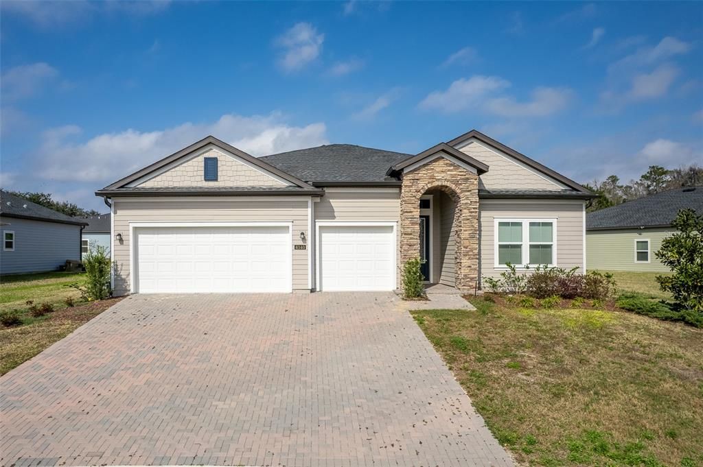 Recently Rented: $4,000 (4 beds, 3 baths, 2692 Square Feet)