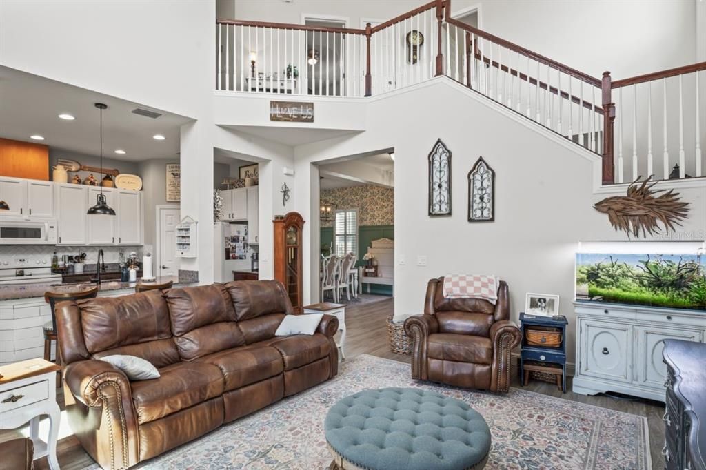 Activo con contrato: $499,900 (5 camas, 3 baños, 3198 Pies cuadrados)